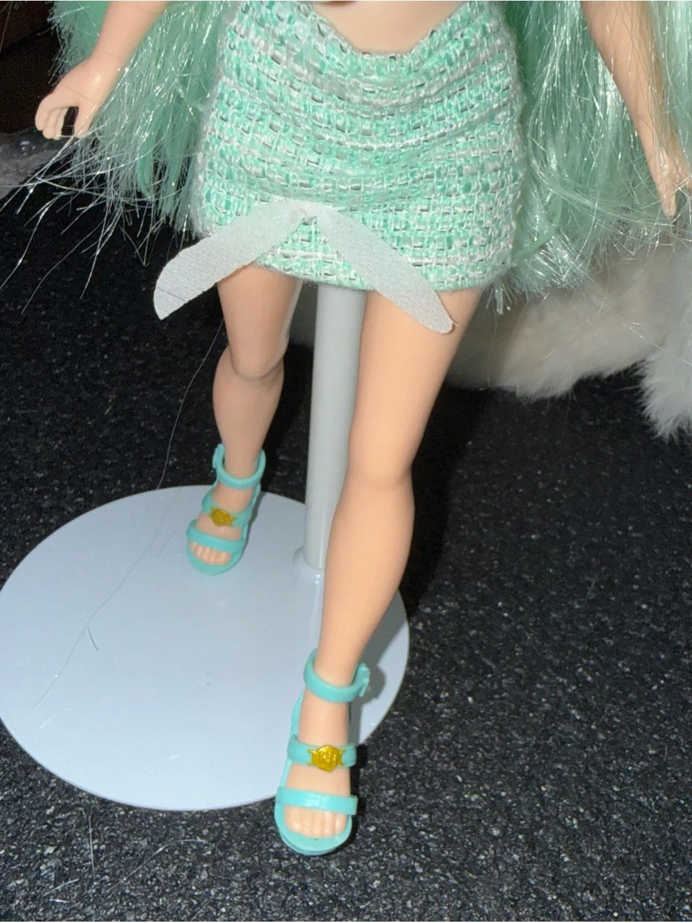 Rainbow high doll mint hair